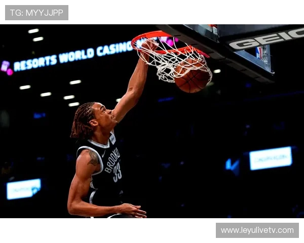 篮网内线克拉克斯顿全面表现力十足